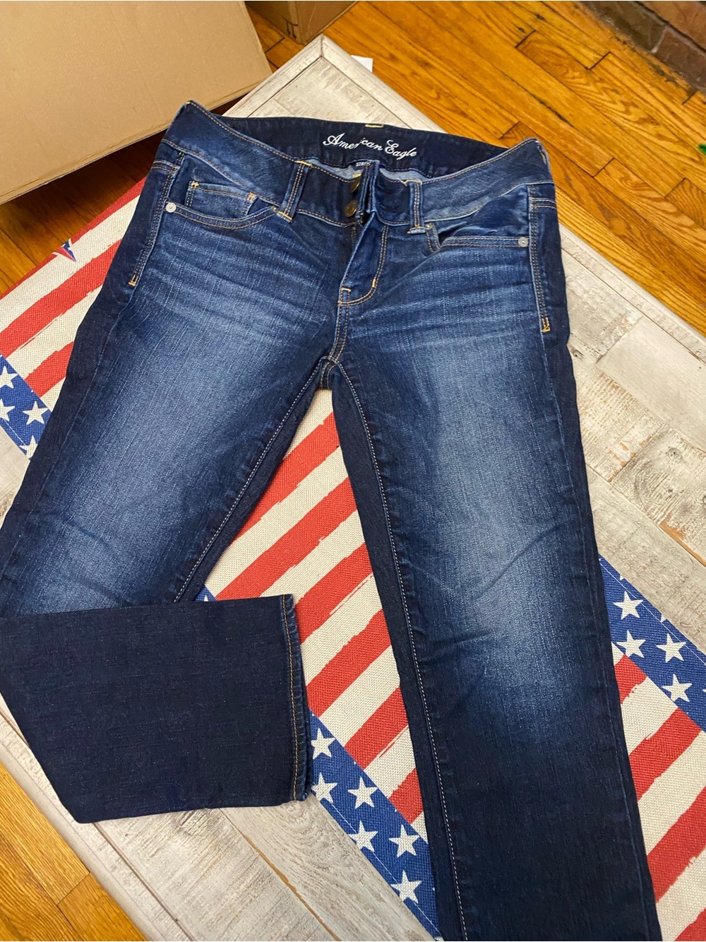 Women’s American Eagle Dark Wash Skinny Jeans - Dark Blue Artist Size 4 EUC